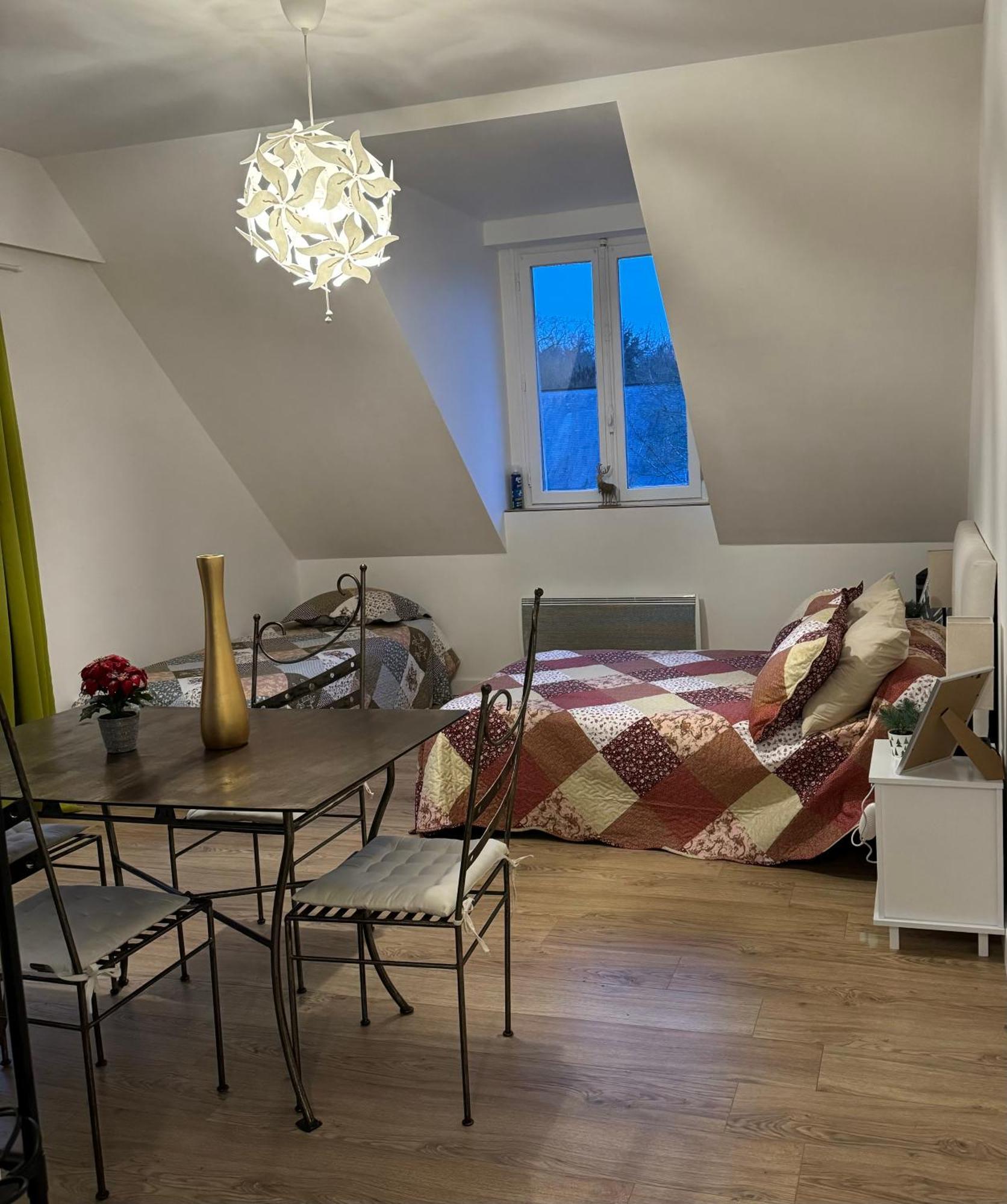Lumineux De 35m2 Au Coeur De Solesmes * Solesmes (Sarthe)
